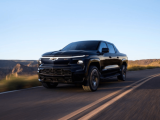 5-must-see-features-of-the-2025-chevrolet-silverado-ev-pickup-truck